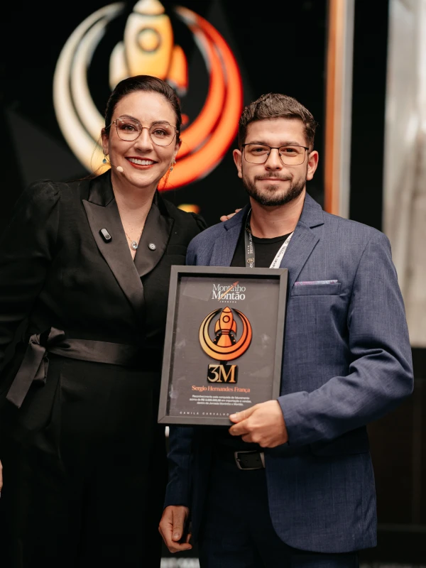Sérgio Hernandes França premiado com a placa 3M